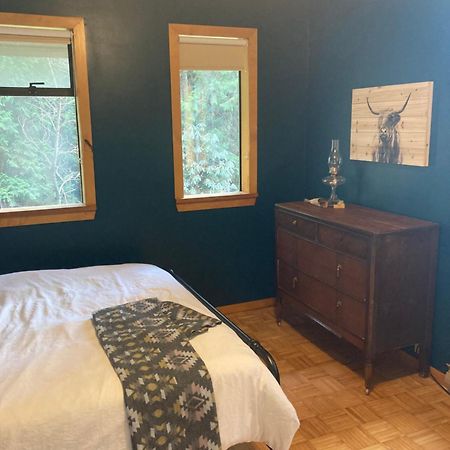Forest Haven Hideaway Roberts Creek 외부 사진